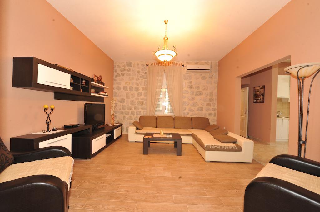 Apartments Marilu Kotor Buitenkant foto